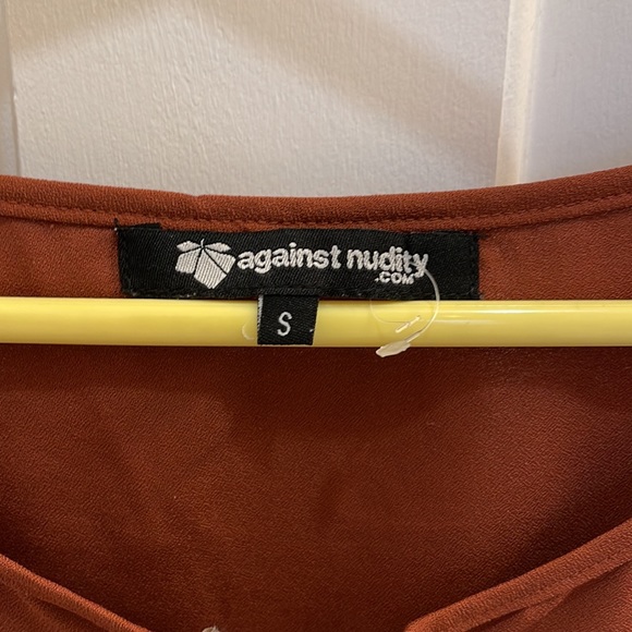 Unique bronze short sleeve blouse! - Picture 2 of 3